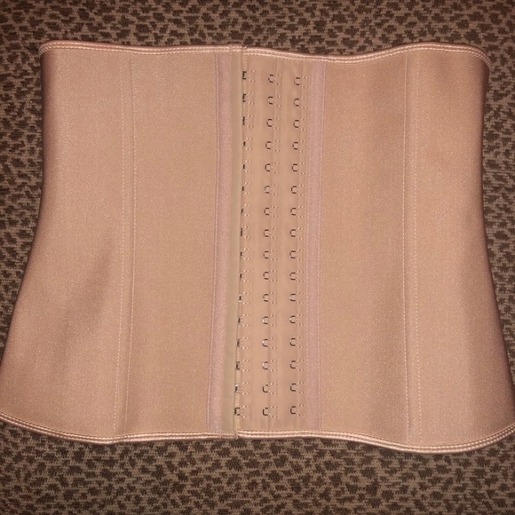 Waist Trainer never worn size Medium - Picture 1 of 5